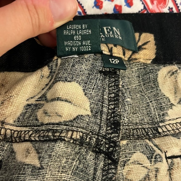 Lauren Ralph Lauren Linen Floral Tapered Leg Pants - Size 12P - Picture 9 of 9